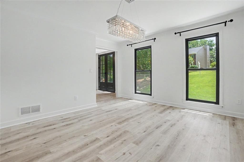 5 bedroom, 4 bathroom, 4,020 sq ft single family residence for sale at 1515 Oakmoor Place, Marietta, GA 30062 — photo 9