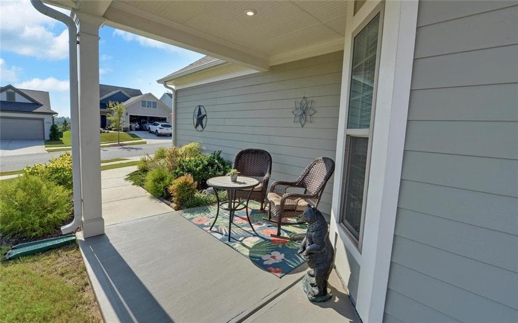 3 bedroom, 2 bathroom, 1,444 sq ft single family residence for sale at 5724 Grapewood Street, Hoschton, GA 30548 — photo 3