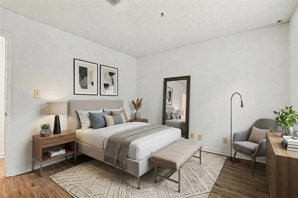 3 bedroom, 2 bathroom, 1,650 sq ft condominium for sale at 105 Garden Court, Atlanta, GA 30328 — photo 5