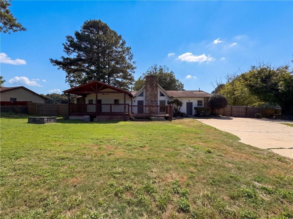 3 bedroom, 2 bathroom, 1,971 sq ft single family residence for sale at 5810 Orly Terrace, Atlanta, GA 30349 — photo 5