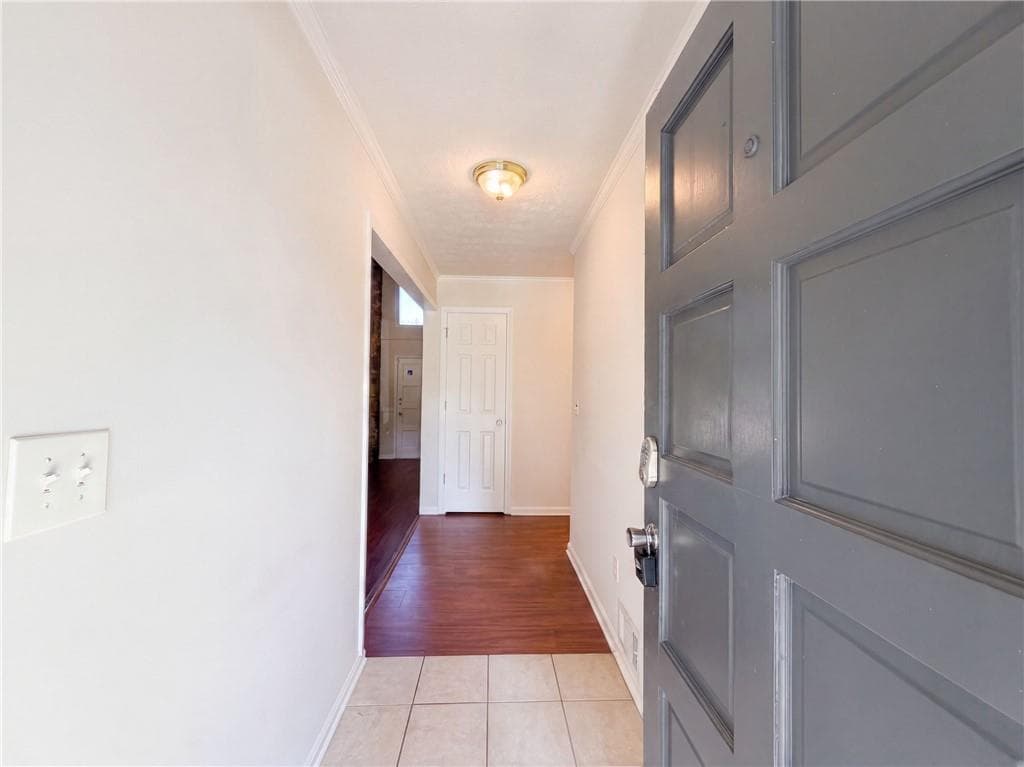 3 bedroom, 2 bathroom, 1,971 sq ft single family residence for sale at 5810 Orly Terrace, Atlanta, GA 30349 — photo 6