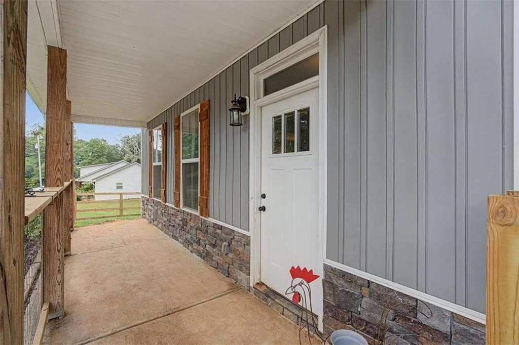 3 bedroom, 3 bathroom, 1,456 sq ft single family residence for sale at 97 Bryant Circle, Cedartown, GA 30125 — photo 4