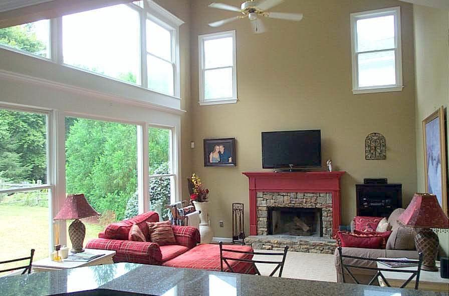 4 bedroom, 3 bathroom, 2,488 sq ft single family residence for rent at 10635 Cauley Creek Drive, Johns Creek, GA 30097 for $3,000 a month — photo 3