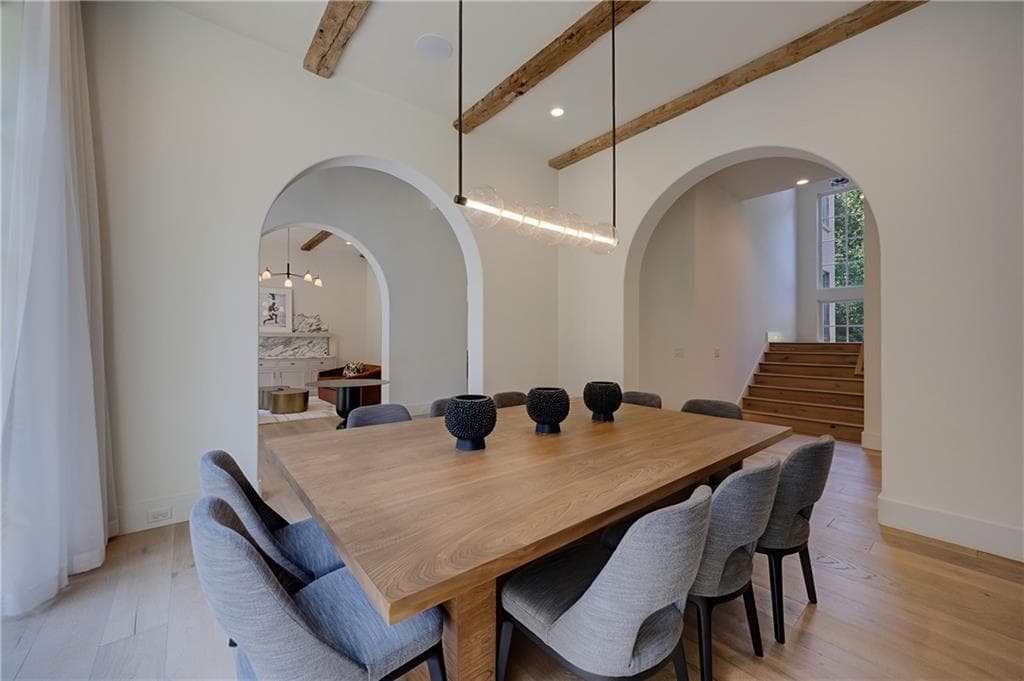 6 bedroom, 9 bathroom, 11,000 sq ft single family residence for rent at 3570 Knollwood Drive, Atlanta, GA 30305 for $50,000 a month — photo 6
