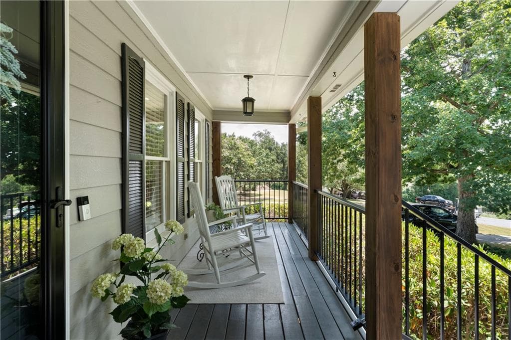 5 bedroom, 5 bathroom, 3,678 sq ft single family residence for sale at 9 Topridge Drive, Cartersville, GA 30120 — photo 7
