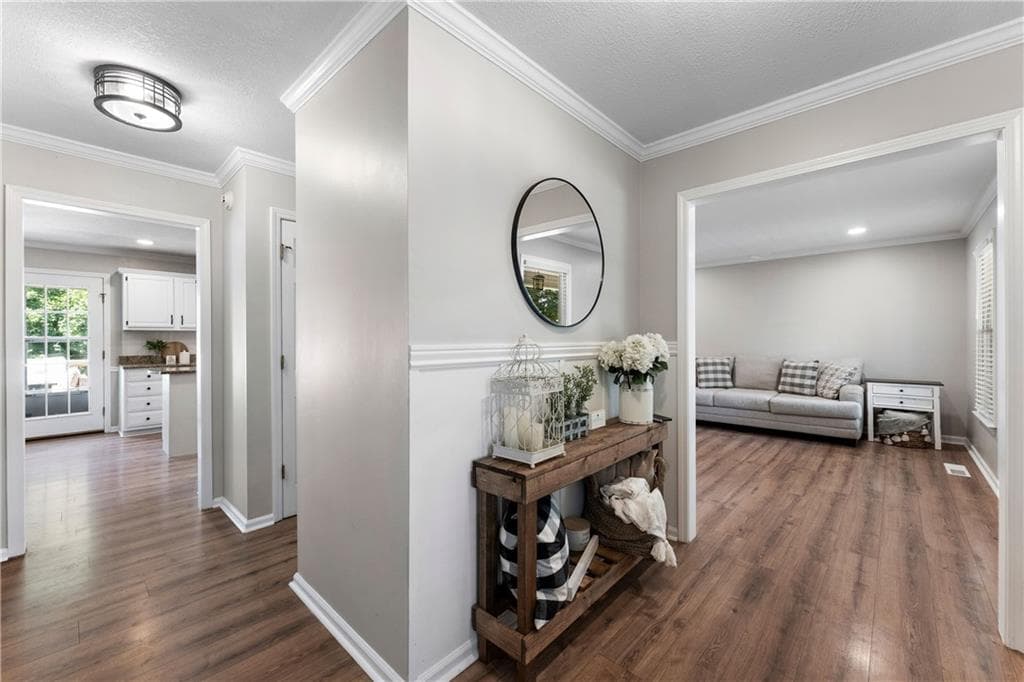 5 bedroom, 5 bathroom, 3,678 sq ft single family residence for sale at 9 Topridge Drive, Cartersville, GA 30120 — photo 9