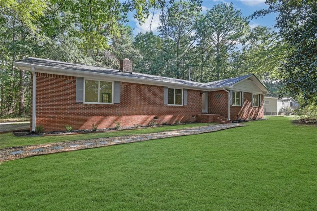 4 bedroom, 2 bathroom, 1,892 sq ft single family residence for sale at 1924 Mountain Creek Church Road, Monroe, GA 30656 — photo 2