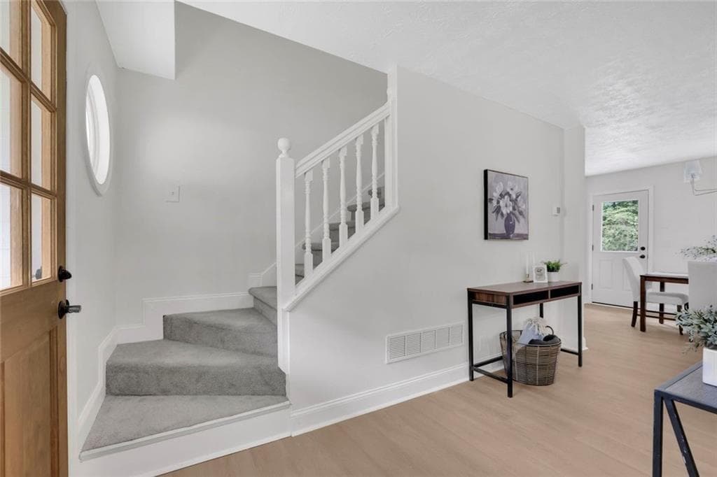 3 bedroom, 3 bathroom, 2,074 sq ft single family residence for sale at 4491 Calumet Drive, Kennesaw, GA 30152 — photo 4