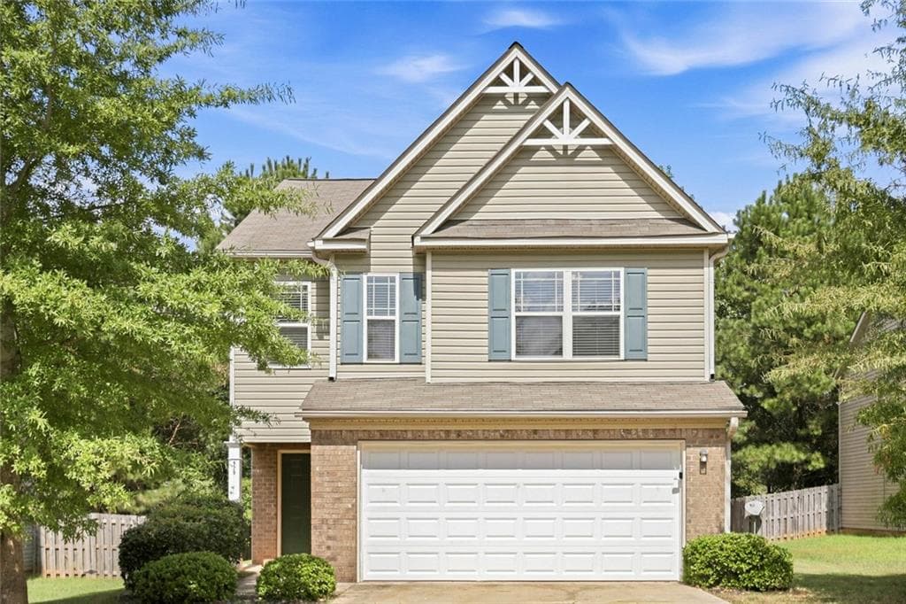 4 bedroom, 3 bathroom, 2,505 sq ft home for sale at 929 Justice Drive, Locust Grove, GA