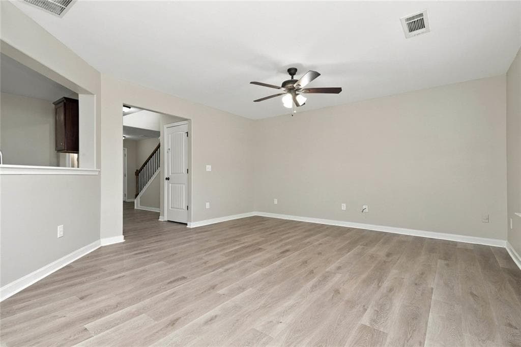 4 bedroom, 3 bathroom, 2,505 sq ft single family residence for sale at 929 Justice Drive, Locust Grove, GA 30248 — photo 4