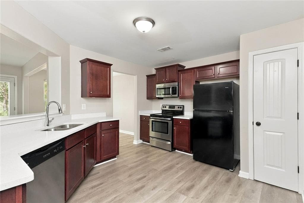 4 bedroom, 3 bathroom, 2,505 sq ft single family residence for sale at 929 Justice Drive, Locust Grove, GA 30248 — photo 7