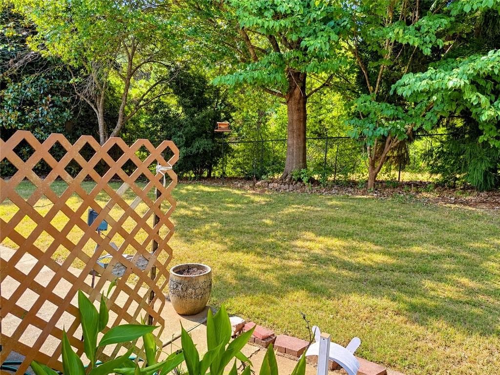 2 bedroom, 2 bathroom, 1,618 sq ft condominium for sale at 4293 Skyline View, Oakwood, GA 30566 — photo 4