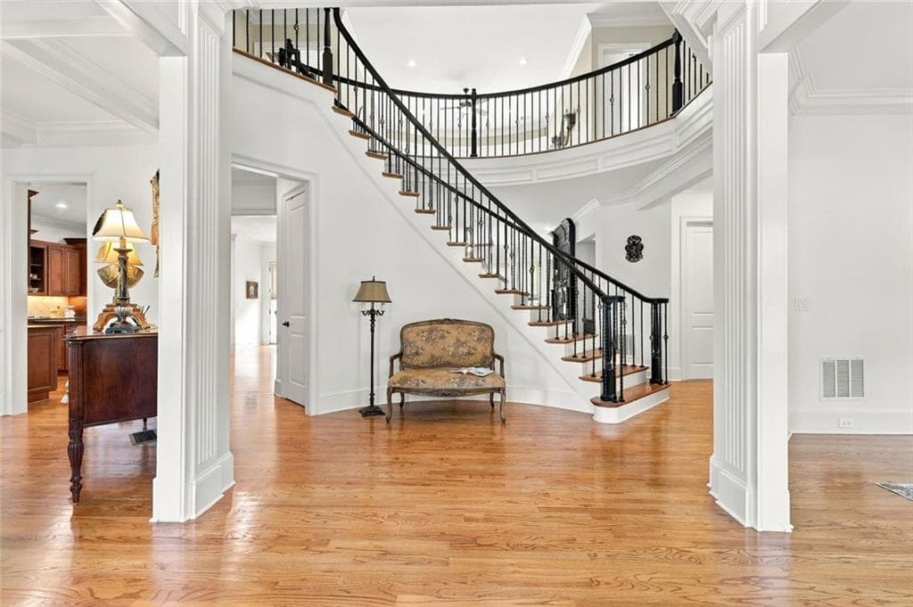 5 bedroom, 5 bathroom, 4,400 sq ft single family residence for sale at 7965 Georgetown Circle, Suwanee, GA 30024 — photo 7