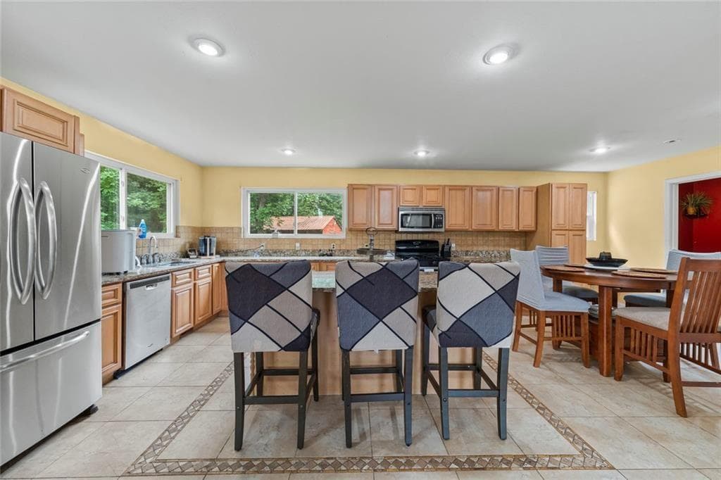 3 bedroom, 4 bathroom, 3,540 sq ft single family residence for sale at 455 Holt Road, Ellijay, GA 30536 — photo 5