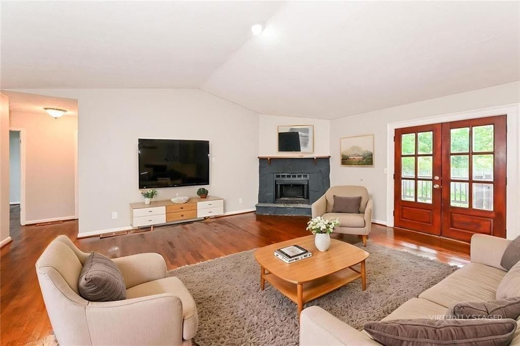 5 bedroom, 3 bathroom, 2,838 sq ft single family residence for sale at 5704 Woodvalley Trace, Norcross, GA 30071 — photo 5
