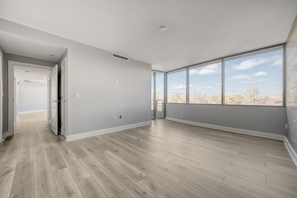 2 bedroom, 3 bathroom, 1,940 sq ft condominium for sale at 700 Park Regency Place 1207, Atlanta, GA 30326 — photo 9
