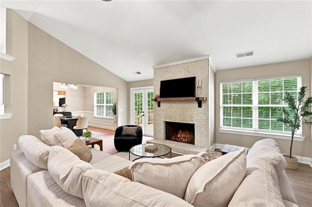 5 bedroom, 3 bathroom, 2,483 sq ft single family residence for sale at 6749 Carriage Walk Lane, Flowery Branch, GA 30542 — photo 7
