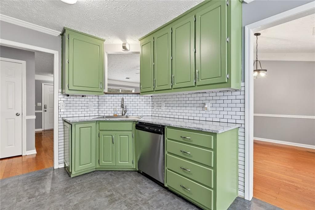 3 bedroom, 2 bathroom, 1,593 sq ft single family residence for sale at 830 Riverwood Drive, Monroe, GA 30655 — photo 8