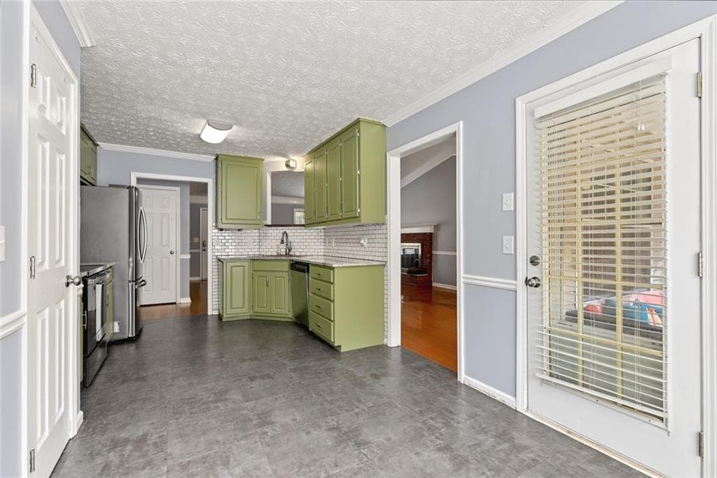 3 bedroom, 2 bathroom, 1,593 sq ft single family residence for sale at 830 Riverwood Drive, Monroe, GA 30655 — photo 10