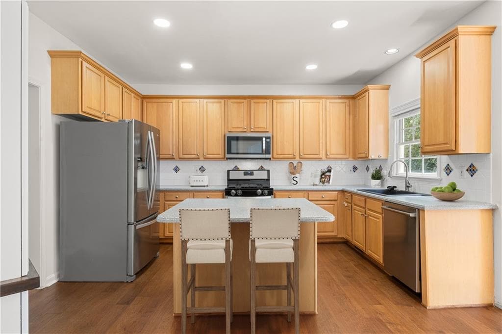 4 bedroom, 4 bathroom, 3,300 sq ft single family residence for sale at 314 Ivy Glen Circle, Avondale Estates, GA 30002 — photo 9