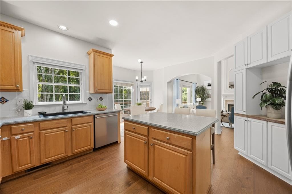4 bedroom, 4 bathroom, 3,300 sq ft single family residence for sale at 314 Ivy Glen Circle, Avondale Estates, GA 30002 — photo 10