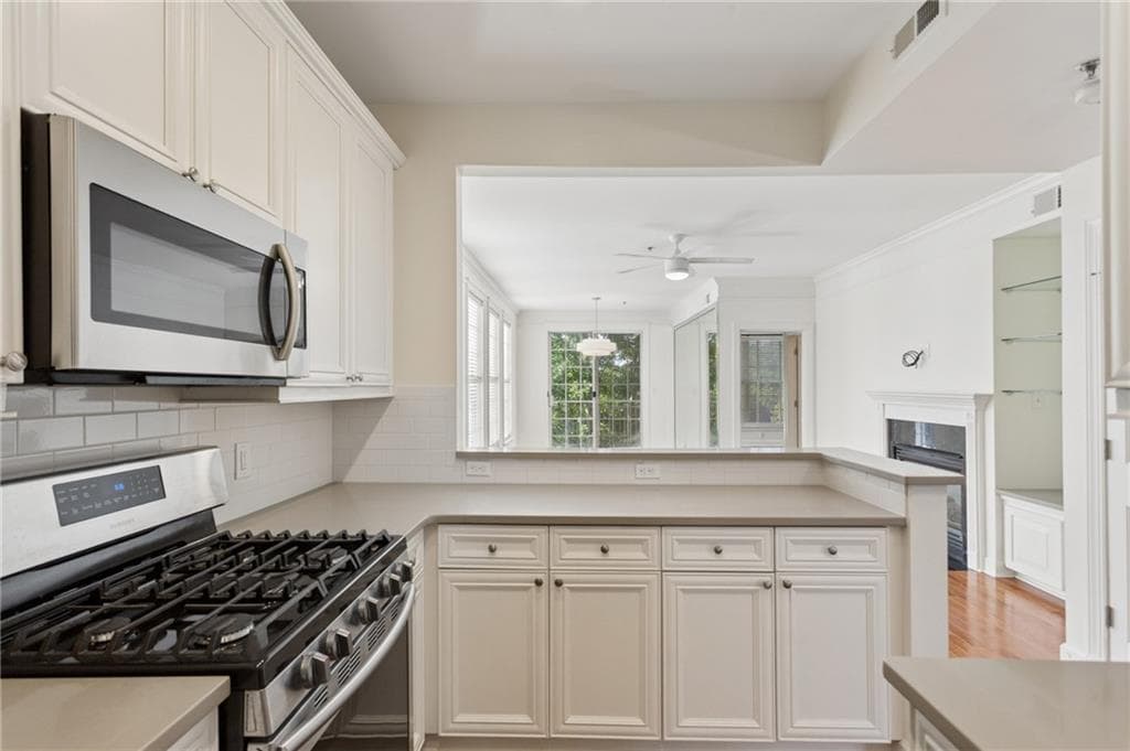 1 bedroom, 1 bathroom, 800 sq ft condominium for sale at 3101 Howell Mill Road 222, Atlanta, GA 30327 — photo 5