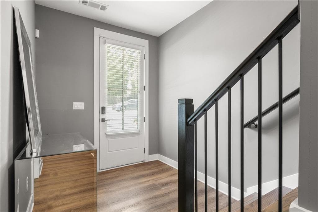 3 bedroom, 4 bathroom, 1,982 sq ft townhouse for sale at 3484 Orchard Street, Hapeville, GA 30354 — photo 4