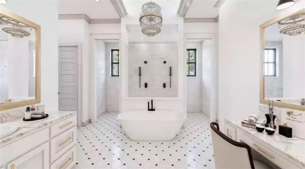 5 bedroom, 6 bathroom, 5,000 sq ft single family residence for sale at 642 Canter Way, Jefferson, GA 30549 — photo 7