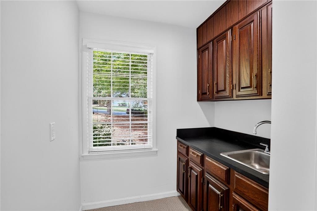 4 bedroom, 3 bathroom, 2,632 sq ft single family residence for rent at 447 Cove Drive, Marietta, GA 30067 for $3,500 a month — photo 9