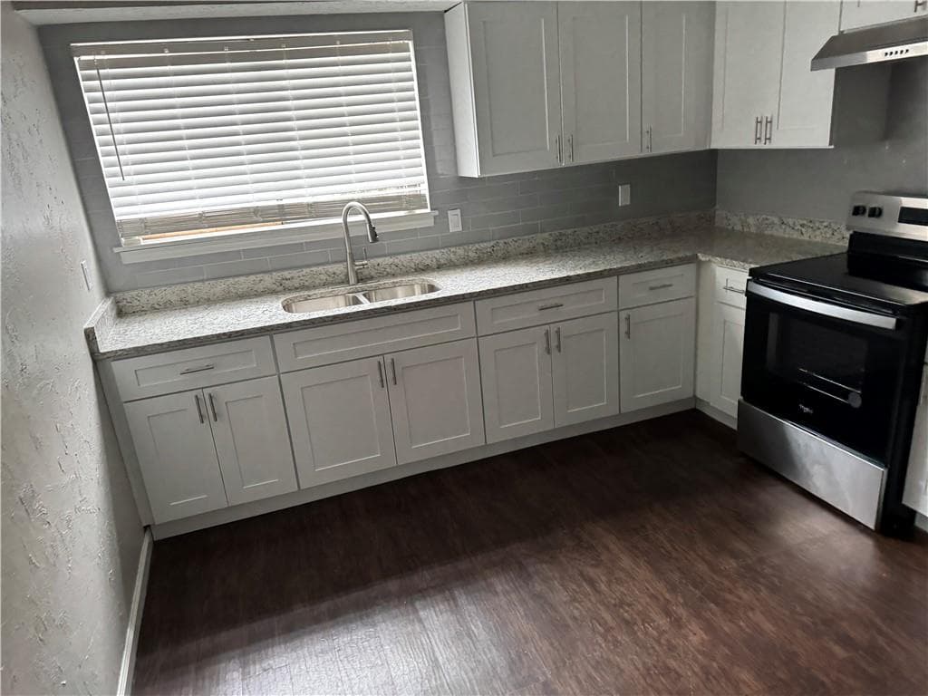 3 bedroom, 2 bathroom, 1,514 sq ft condominium for sale at 8586 Creekwood Way, Jonesboro, GA 30238 — photo 3