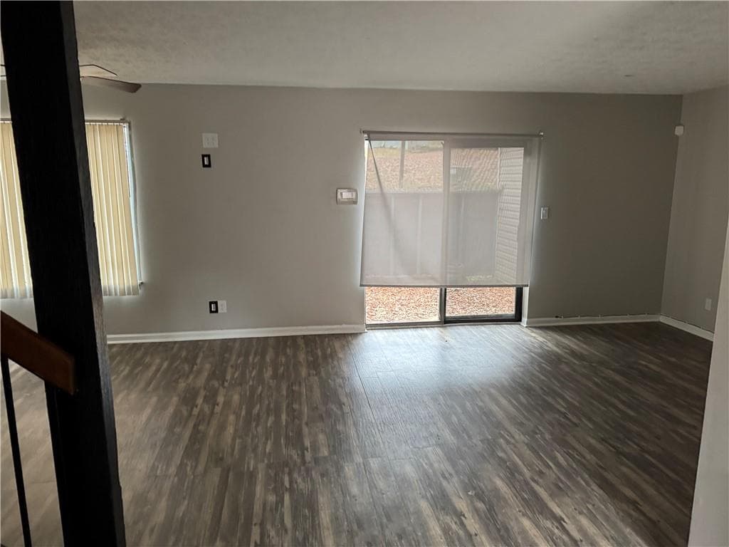 3 bedroom, 2 bathroom, 1,514 sq ft condominium for sale at 8586 Creekwood Way, Jonesboro, GA 30238 — photo 4
