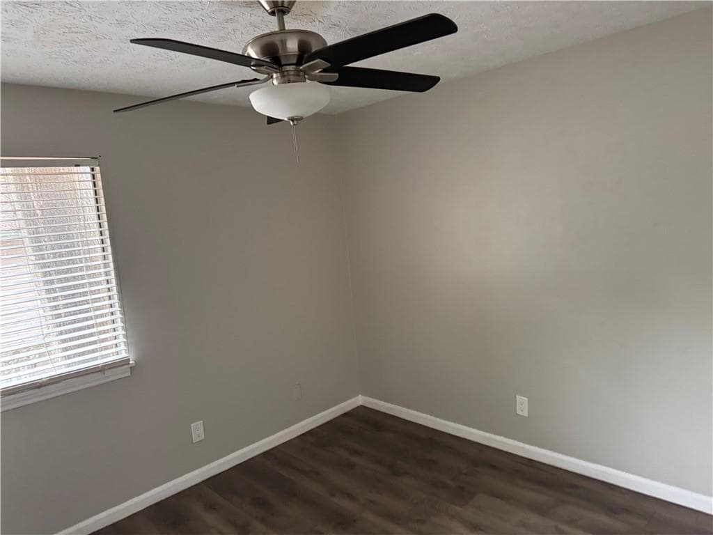 3 bedroom, 2 bathroom, 1,514 sq ft condominium for sale at 8586 Creekwood Way, Jonesboro, GA 30238 — photo 7
