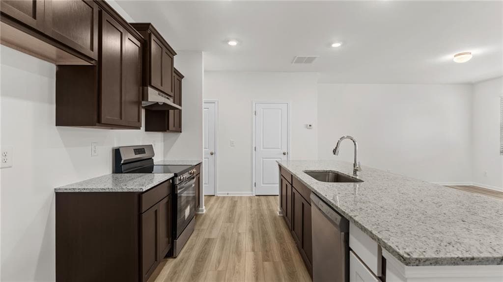 3 bedroom, 3 bathroom, 1,734 sq ft single family residence for sale at 509 Hayes Lane, Canton, GA 30115 — photo 3