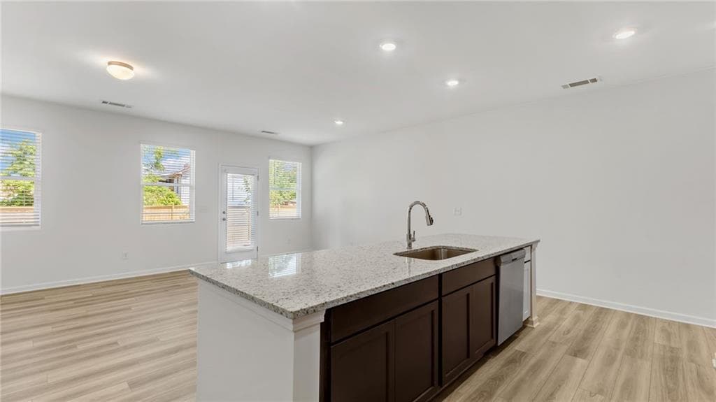 3 bedroom, 3 bathroom, 1,734 sq ft single family residence for sale at 509 Hayes Lane, Canton, GA 30115 — photo 4