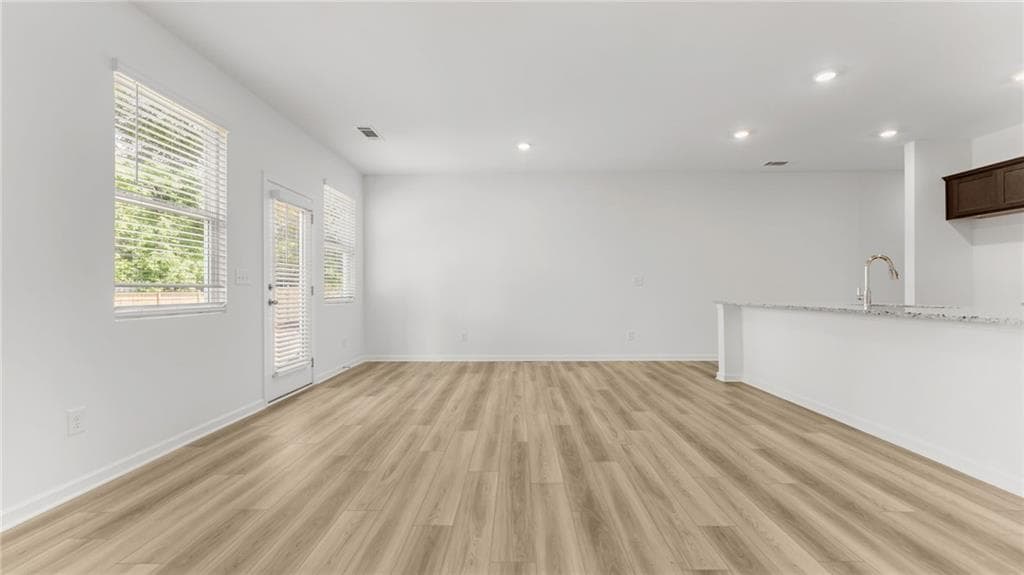 3 bedroom, 3 bathroom, 1,734 sq ft single family residence for sale at 509 Hayes Lane, Canton, GA 30115 — photo 6
