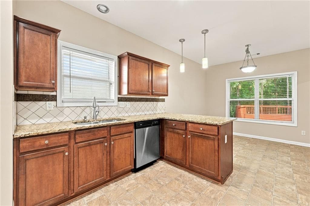 4 bedroom, 3 bathroom, 2,712 sq ft single family residence for sale at 50 Regency Drive, Hiram, GA 30141 — photo 9