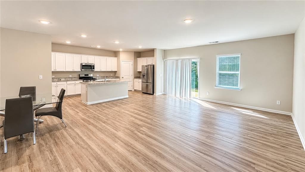 5 bedroom, 3 bathroom, 2,178 sq ft single family residence for sale at 739 Gelderland Drive, Hampton, GA 30228 — photo 3