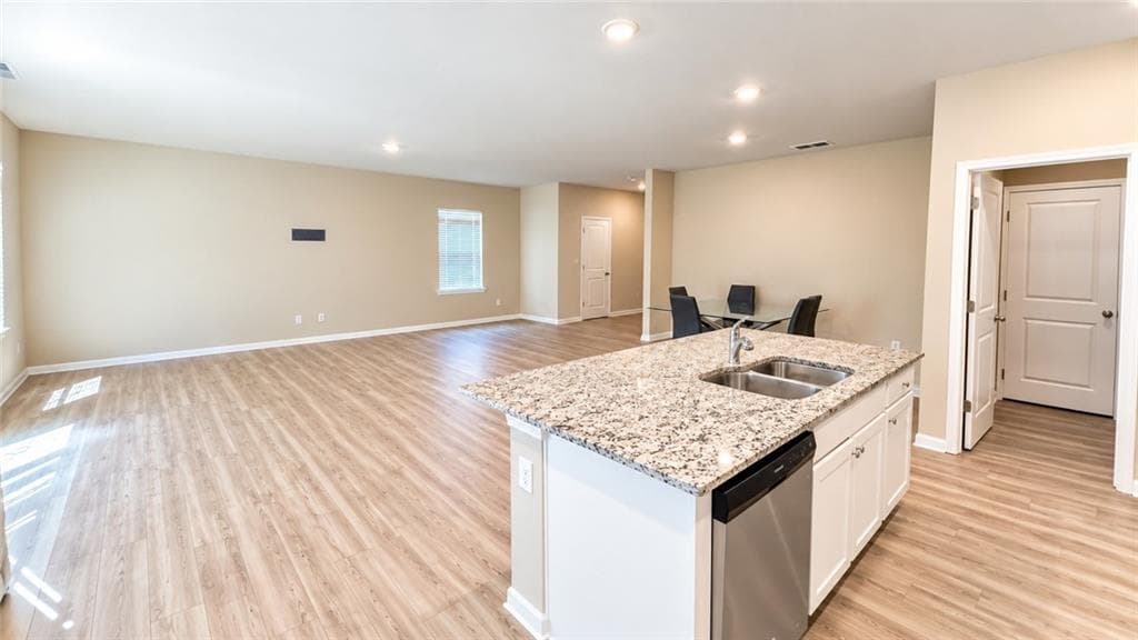 5 bedroom, 3 bathroom, 2,178 sq ft single family residence for sale at 739 Gelderland Drive, Hampton, GA 30228 — photo 10