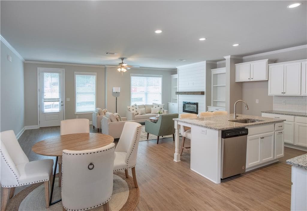 3 bedroom, 3 bathroom, 2,100 sq ft townhouse for rent at 5412 Maple Grove Lane 72, Flowery Branch, GA 30542 for $2,100 a month — photo 3