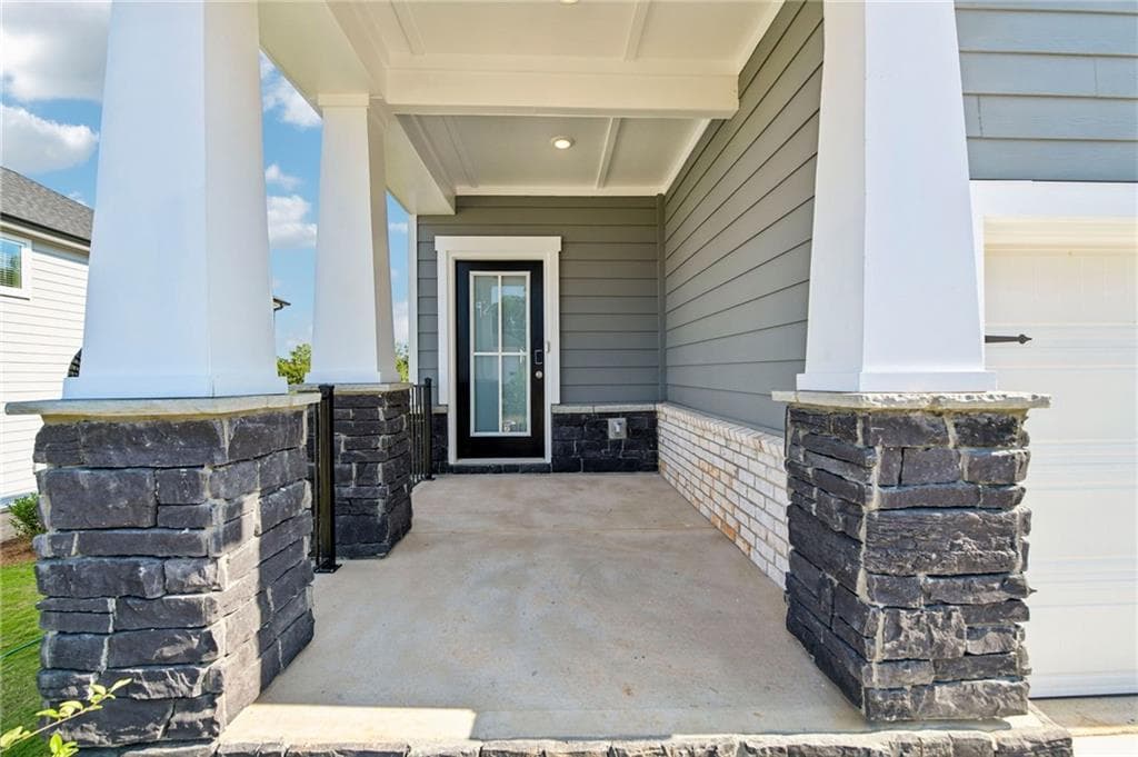 4 bedroom, 4 bathroom, 2,199 sq ft single family residence for sale at 5035 Margot Way, Cumming, GA 30041 — photo 5