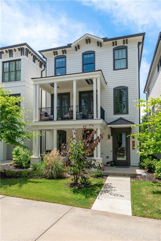 4 bedroom, 4 bathroom, 2,372 sq ft single family residence for sale at 300 Villa Magnolia Lane, Alpharetta, GA 30009 — photo 2