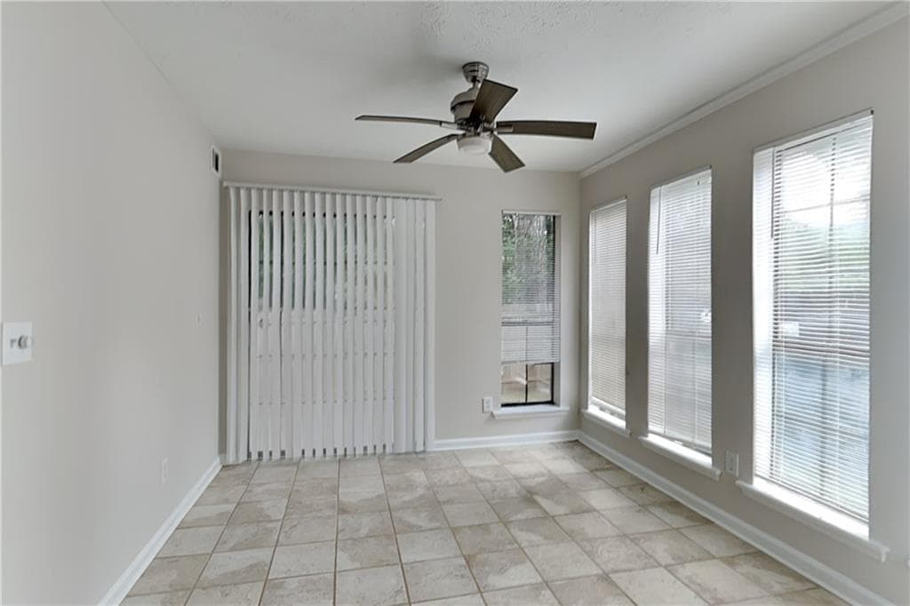 2 bedroom, 3 bathroom, 1,276 sq ft single family residence for sale at 804 Heritage Oaks Drive, Stone Mountain, GA 30088 — photo 5