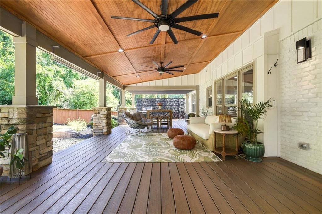3 bedroom, 3 bathroom, 2,050 sq ft single family residence for sale at 9875 La View Circle, Roswell, GA 30075 — photo 7