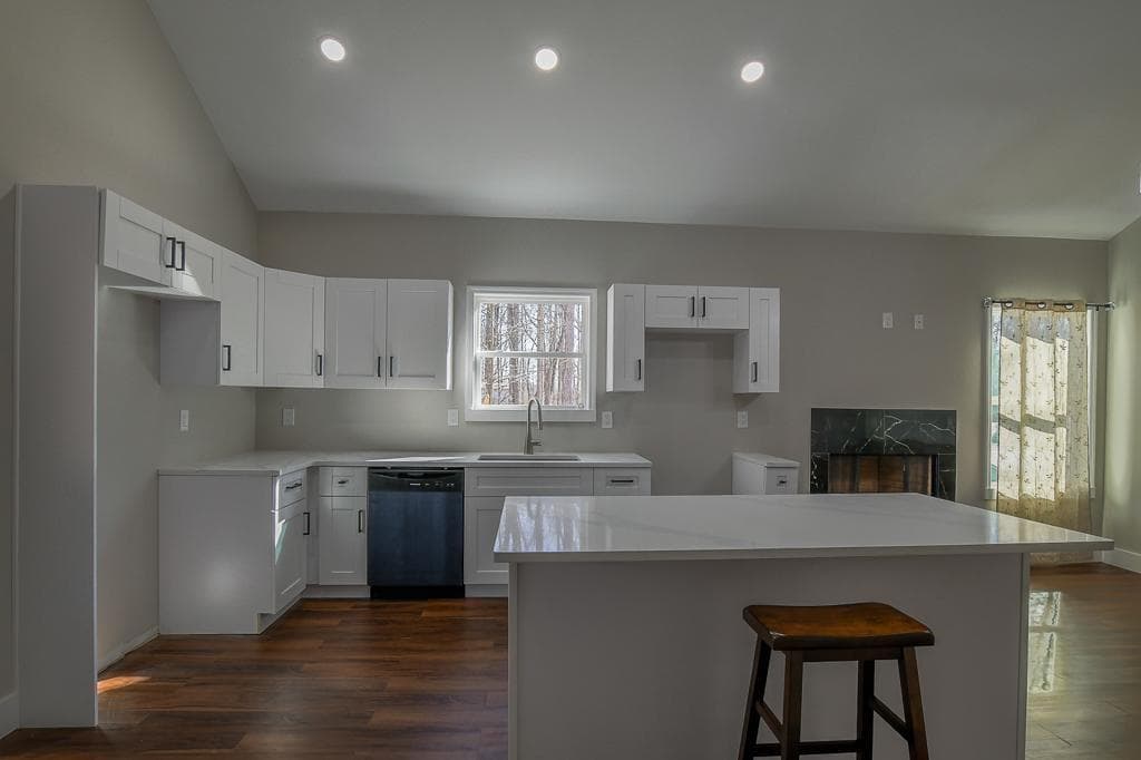 2 bedroom, 2 bathroom, 1,800 sq ft single family residence for sale at 1020 Riverbend Road, Commerce, GA 30530 — photo 6
