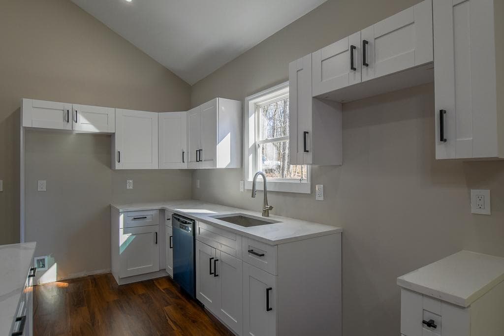 2 bedroom, 2 bathroom, 1,800 sq ft single family residence for sale at 1020 Riverbend Road, Commerce, GA 30530 — photo 10