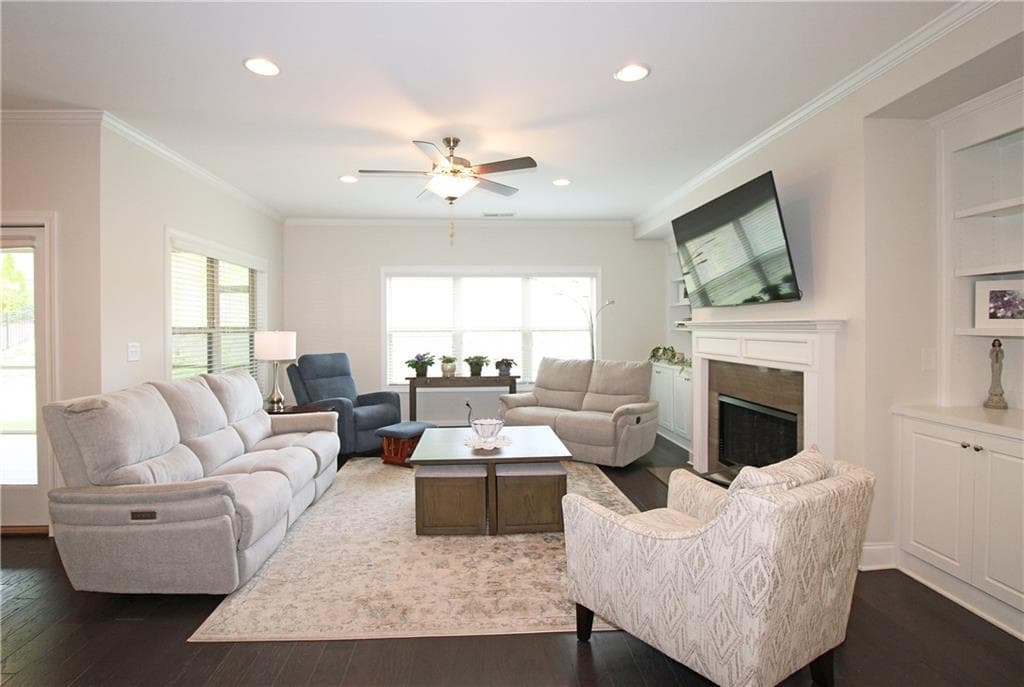 4 bedroom, 3 bathroom, 2,752 sq ft single family residence for sale at 1725 Nestledown Drive, Cumming, GA 30040 — photo 9