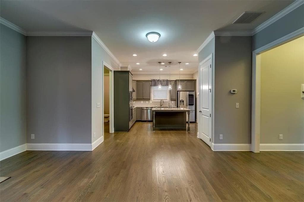 5 bedroom, 5 bathroom, 3,820 sq ft single family residence for sale at 202 Golden Banner Avenue, Marietta, GA 30060 — photo 8