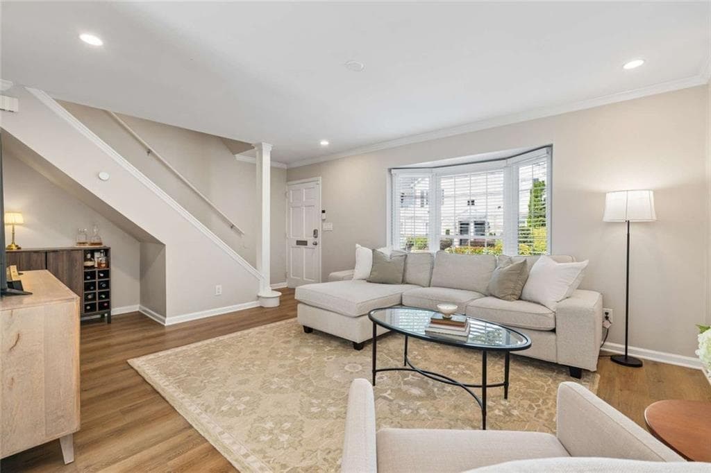 2 bedroom, 2 bathroom, 1,108 sq ft townhouse for sale at 136 NW Peachtree Memorial Drive VA 1, Atlanta, GA 30309 — photo 5