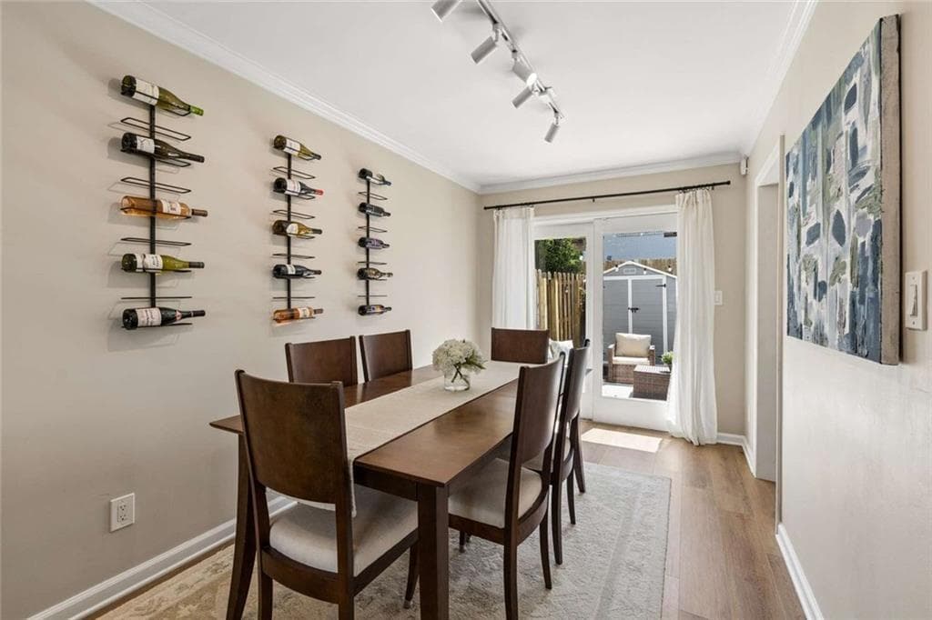2 bedroom, 2 bathroom, 1,108 sq ft townhouse for sale at 136 NW Peachtree Memorial Drive VA 1, Atlanta, GA 30309 — photo 8