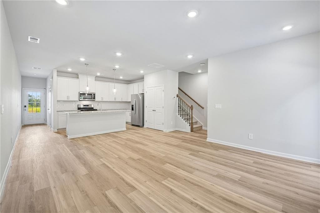 3 bedroom, 3 bathroom, 1,640 sq ft townhouse for sale at 7852 Marie Way, Fairburn, GA 30213 — photo 6